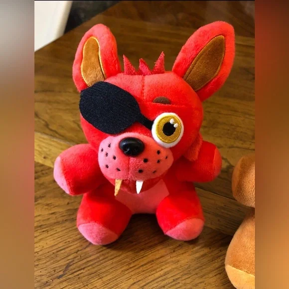 *SOLD* Five Nights At Freddy’s Blanket & 3 Plushies - Picture 4 of 7